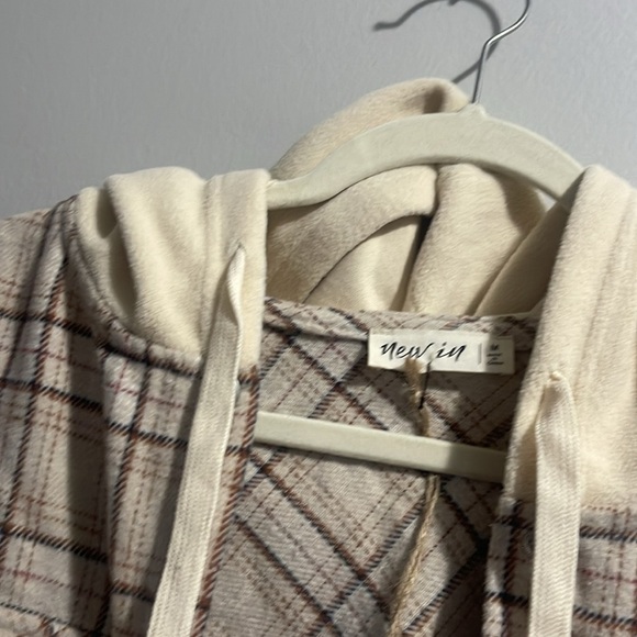 NEW IN Oversized Flannel Button Down Plaid Jacket Raw Hem NWT - Picture 10 of 11